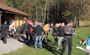 Bogenschiessen bei Tag und Nacht